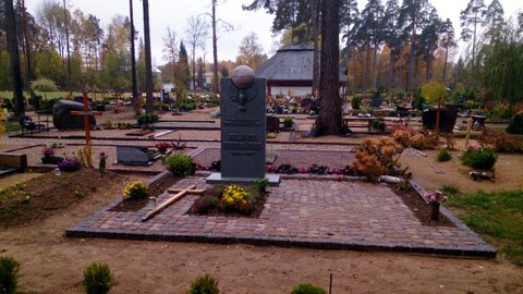 Aivars K kapu pieminekļi kapu plākšņu restaurācija Cēsis Valmiera