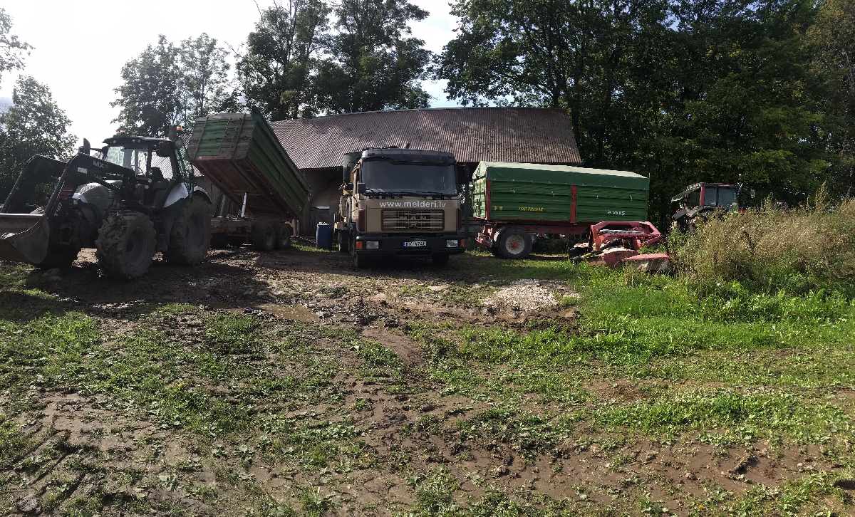 IZBRAUKUMU GRAUDU PĀRSTRĀDE UN LOPBARĪBAS SAGATAVOŠANA