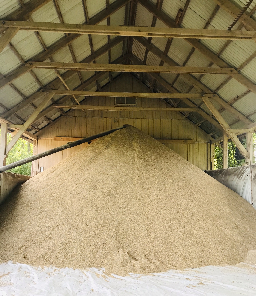 IZBRAUKUMU GRAUDU PĀRSTRĀDE UN LOPBARĪBAS SAGATAVOŠANA