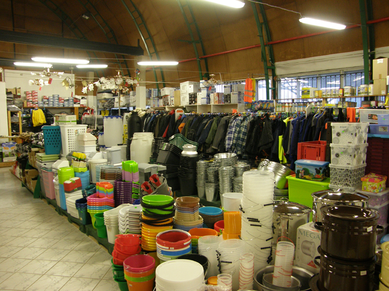 Plastmasas izstrādājumi spaiņi puķu kastes grozi Valmiera tirdzniecība Rūjiena