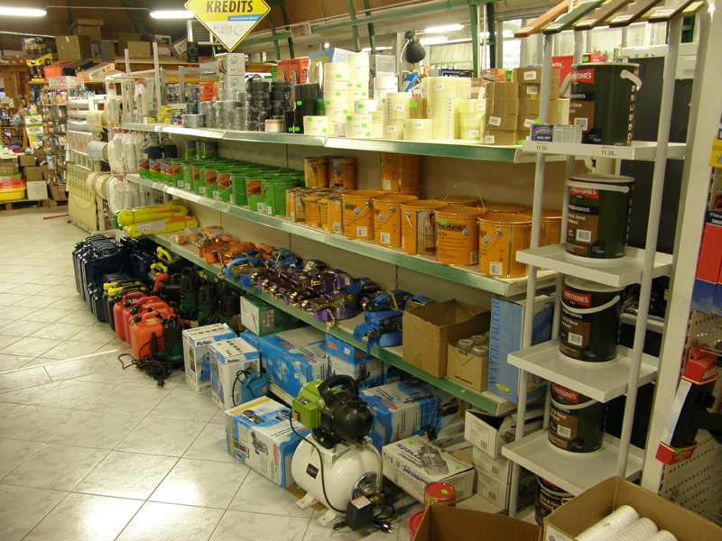 Sadzīves ķīmija krāsas beices antiseptiķi tirdzniecība Valmiera Rūjiena