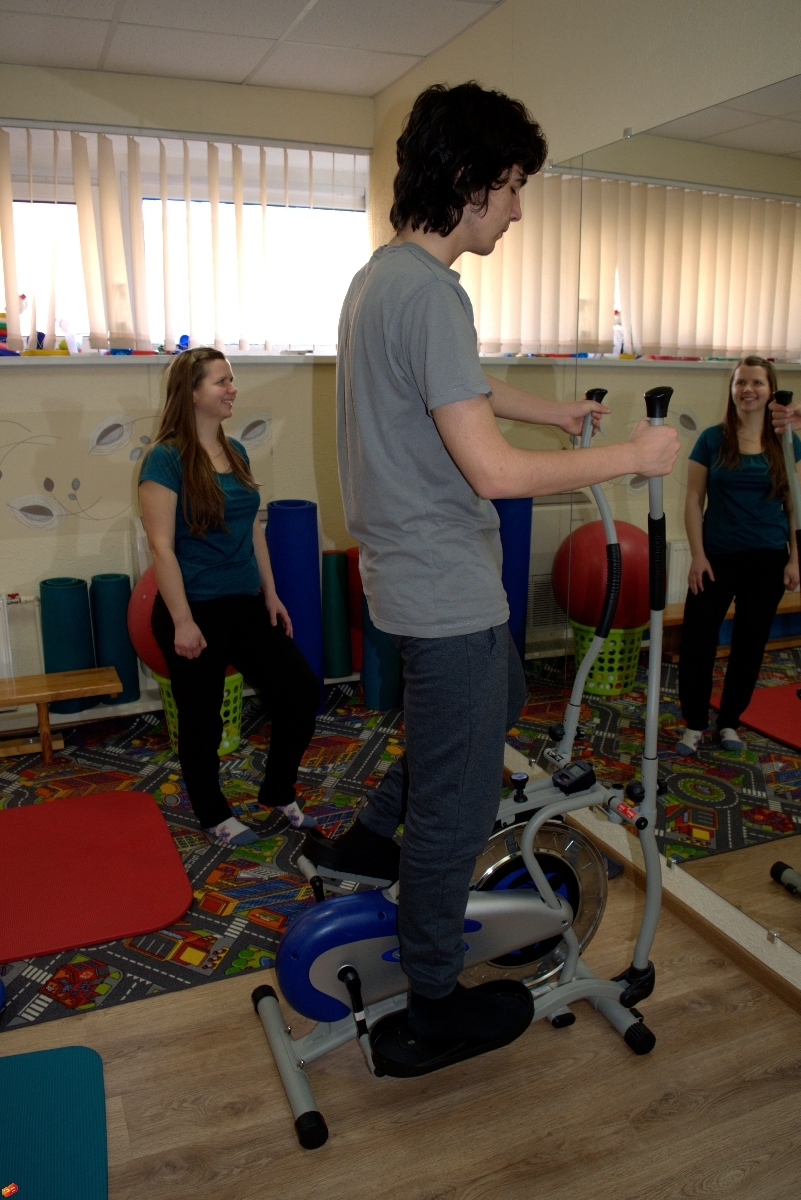 Fizioterapeits, bērnu fizioterapeits