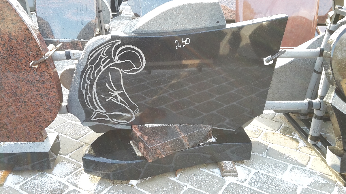 Granīta pieminekļi