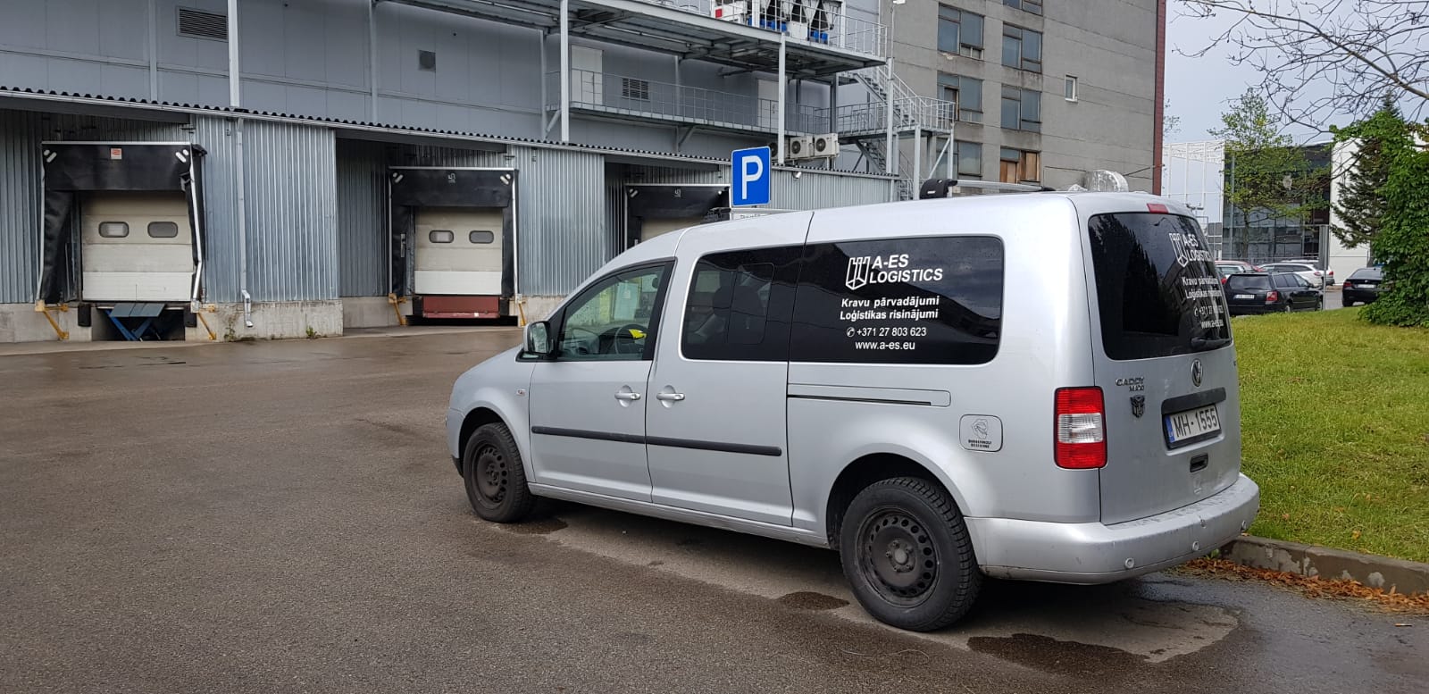 Sauszemes kravu pārvadājumi ,vietējie kravu pārvadājumi uzņēmumiem un privātpersonām