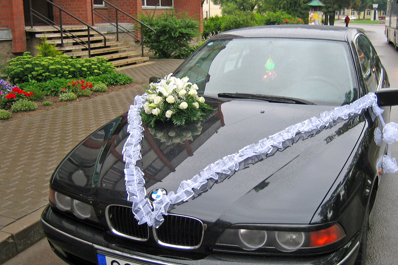 Kāzu auto noformēšana