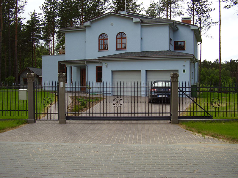 Slīdošie vārti