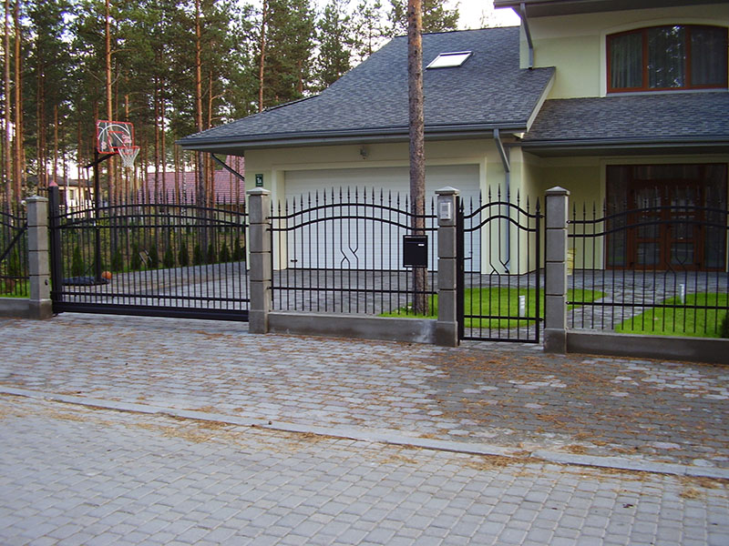 Slīdošie vārti