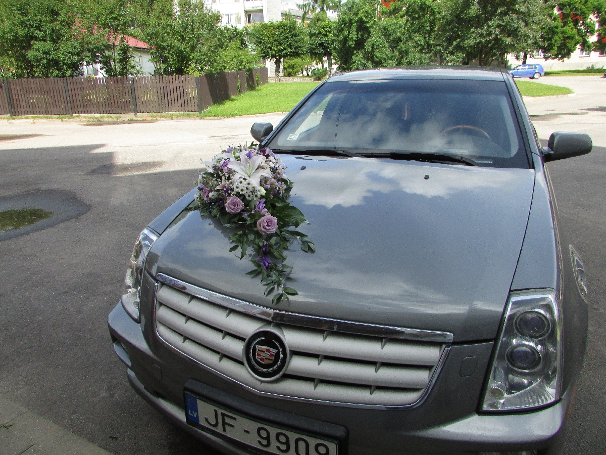 Kāzu mašīnu dekorēšana