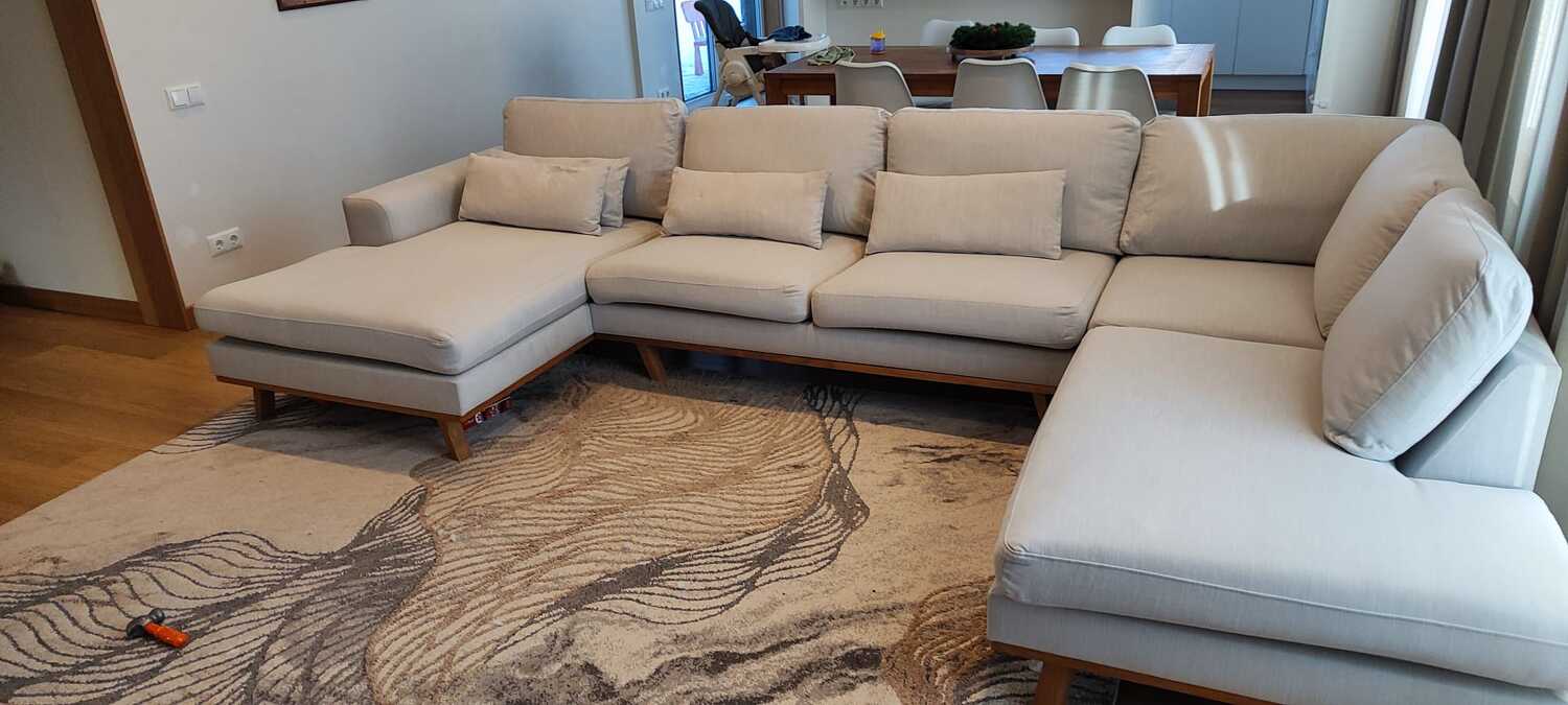 Dīvānu ķimiskā tīrīšana