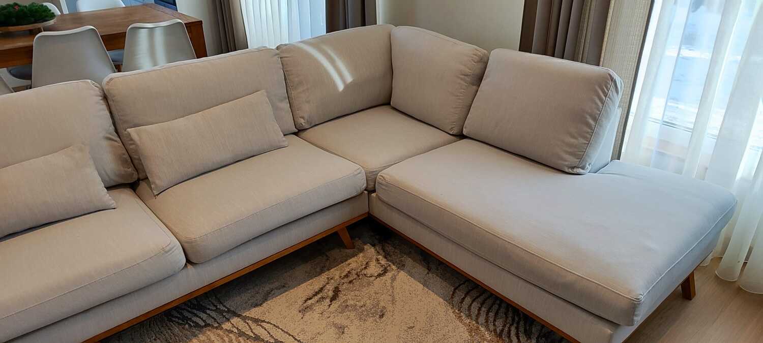 Dīvānu ķimiskā tīrīšana