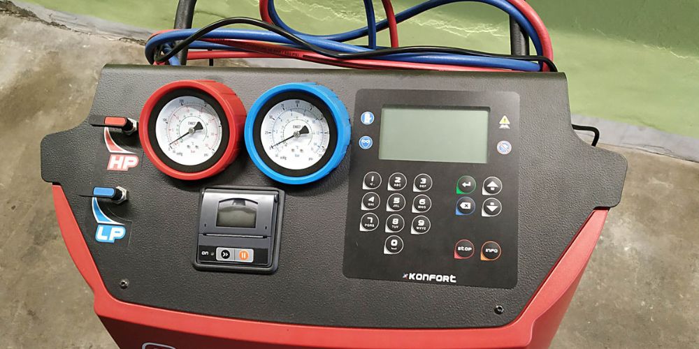 Auto kondicionieru uzpilde