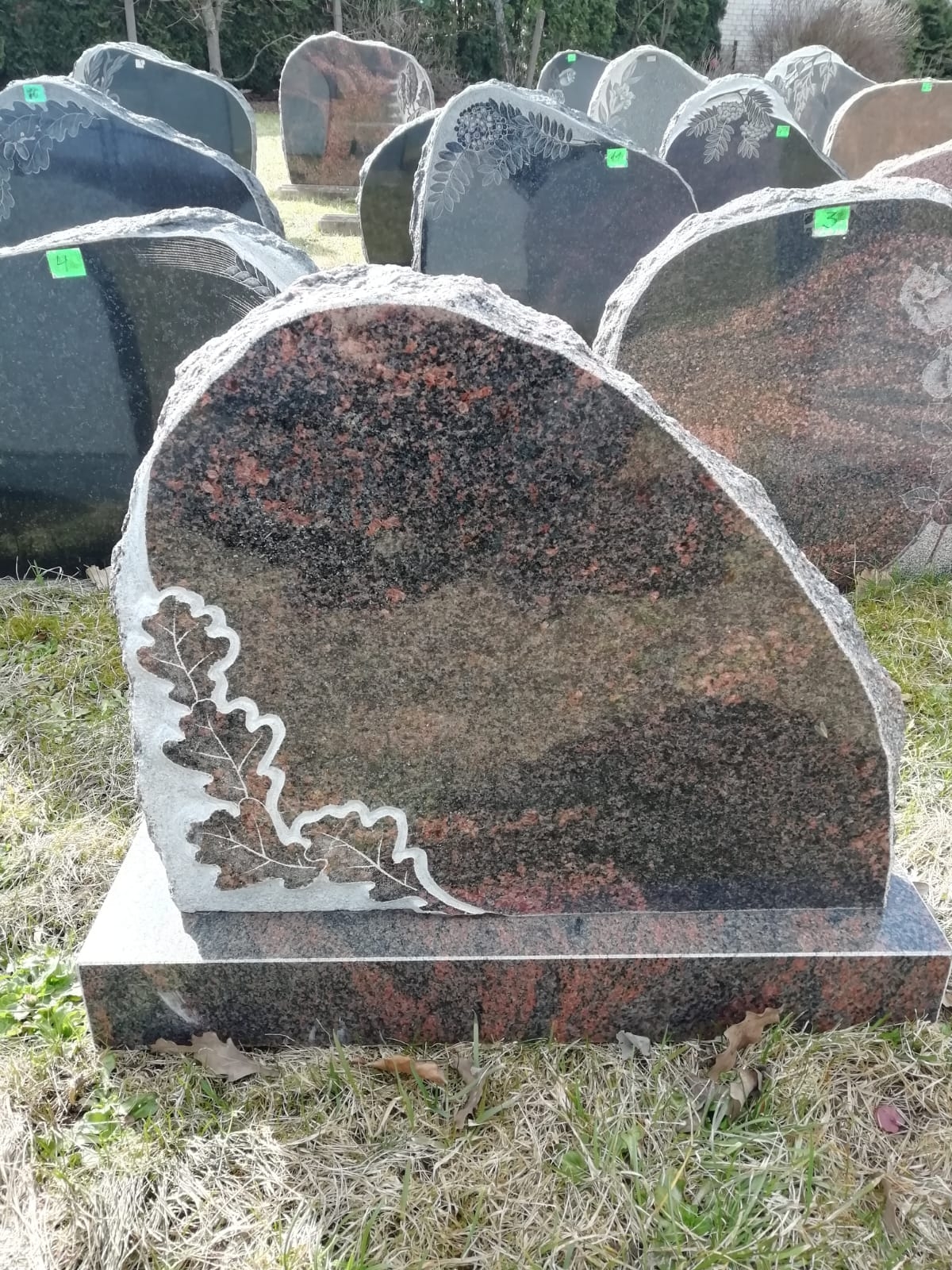 Kapu pieminekļu izgatavošana Siguldā