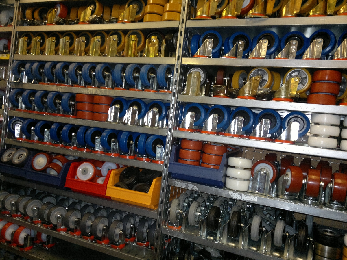 Nerūsējošā tērauda ritenīši