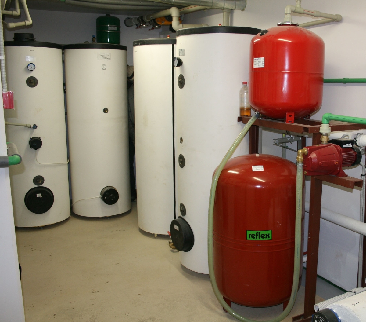 Karstā ūdens tvertne, akumulācijas tvertne