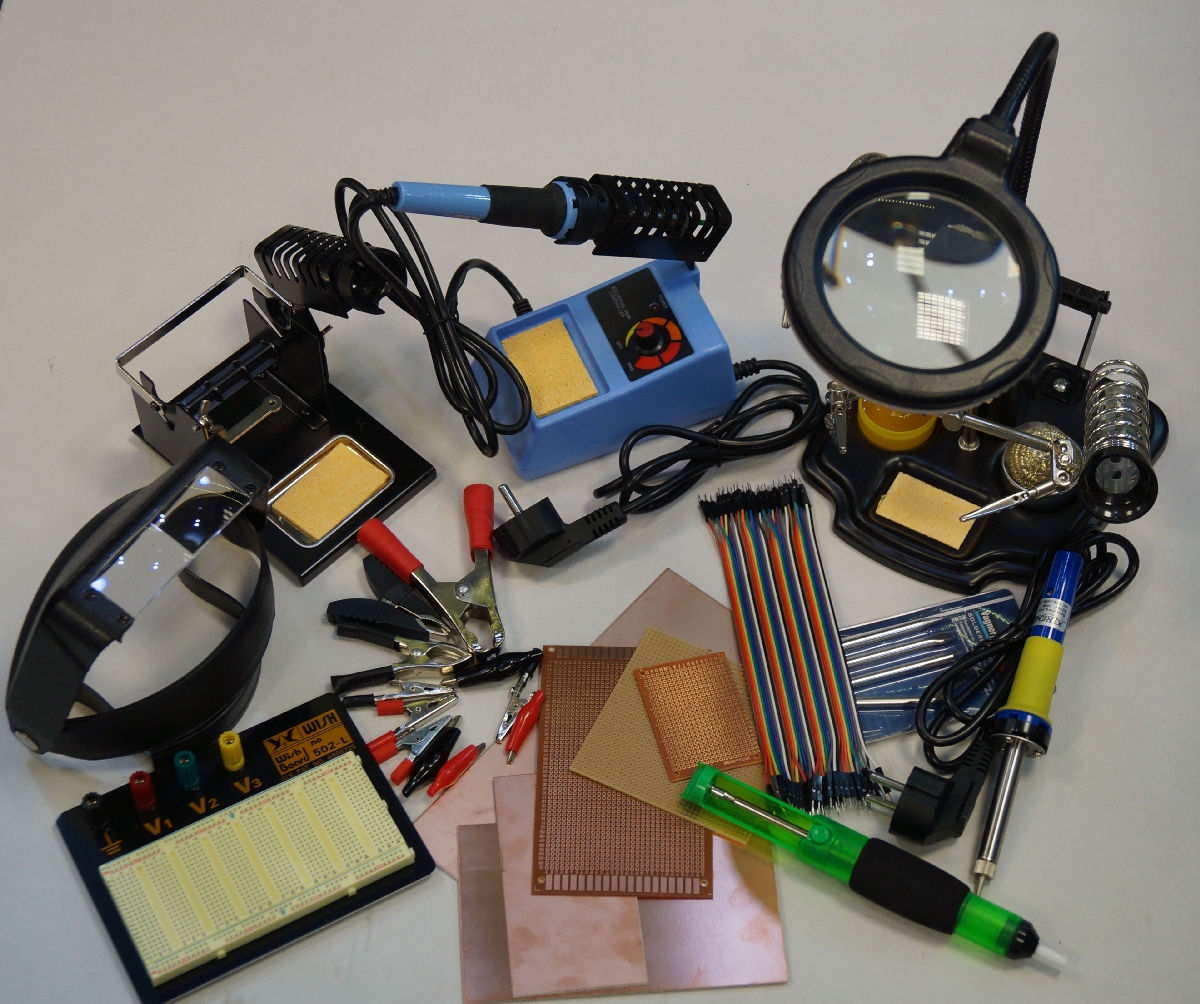 Lodāmuri, alvas atsūcēji, lodēšanas stacijas, lupas, maketplates, krokodillklemmes, lodēšanas palīgierīces