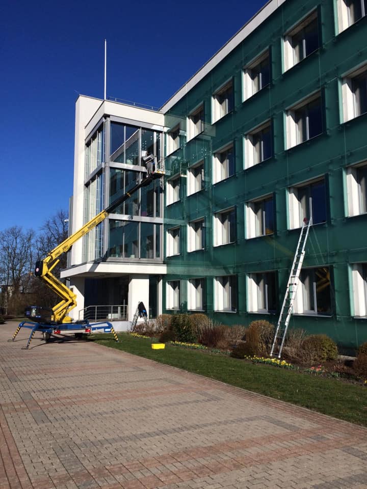 uzkopšanas serviss uzņēmumiem