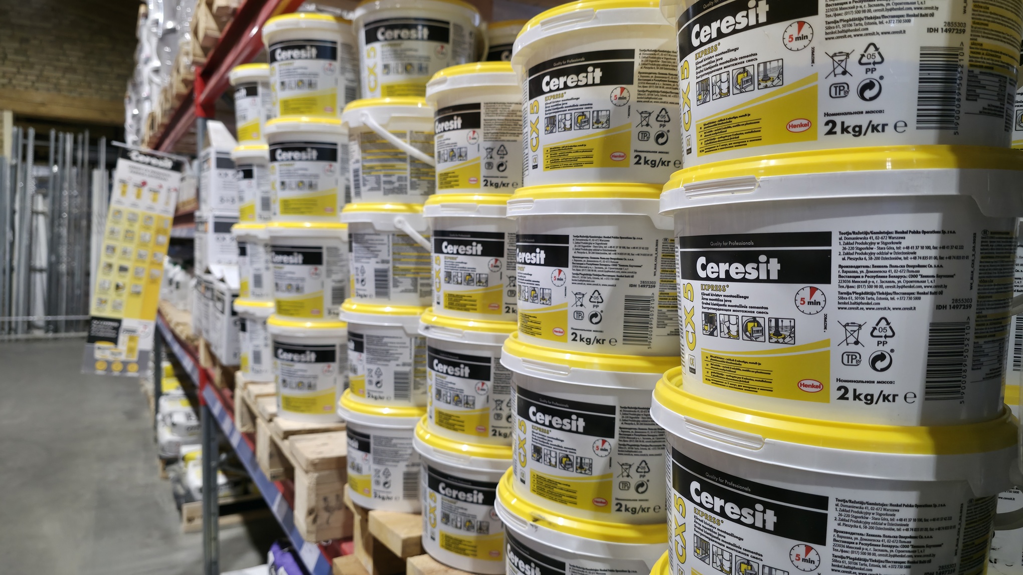 Ceresit CX5 stends Profcentrs veikalā