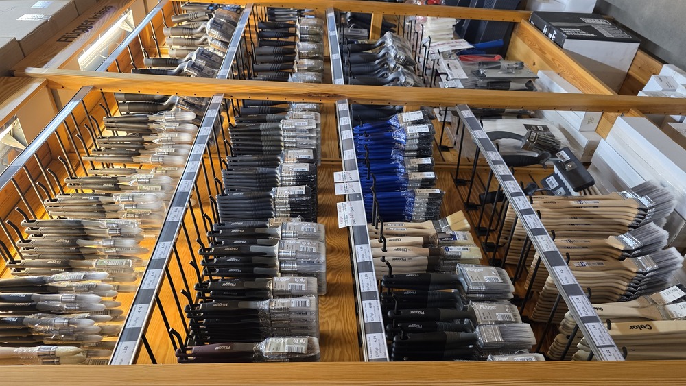 Flugger otu stends Profcentrs veikalā