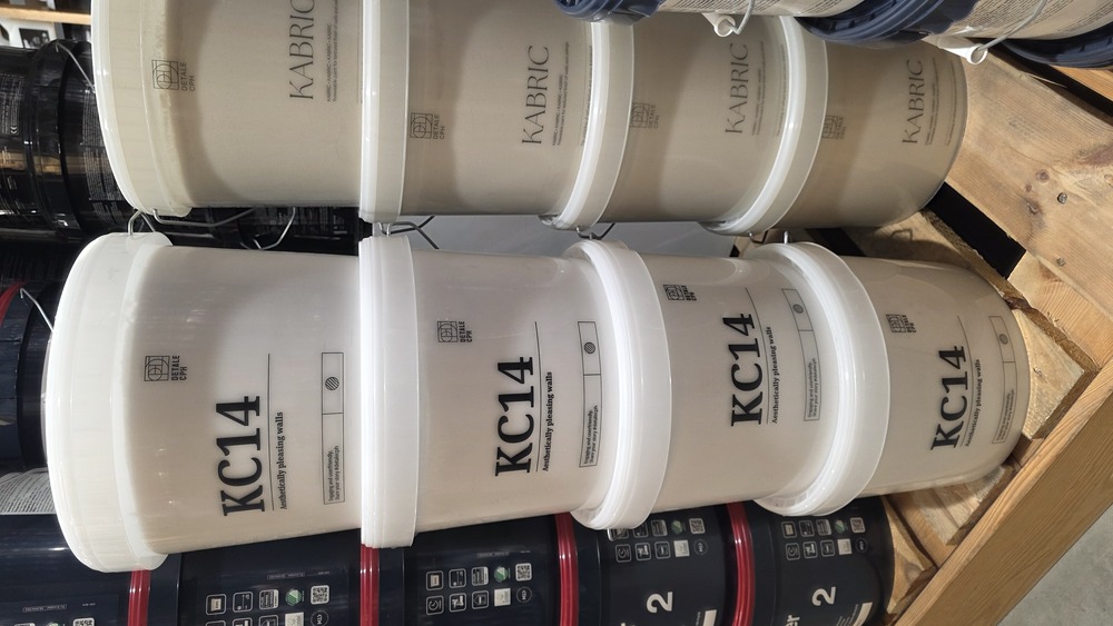 Kabric un KC14 stends Profcentrs veikalā