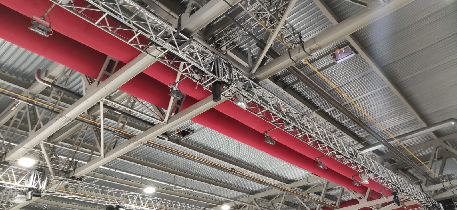 FabricAir gaisa vadi sarkanā krāsā