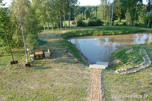 Viesu māja Krustpils