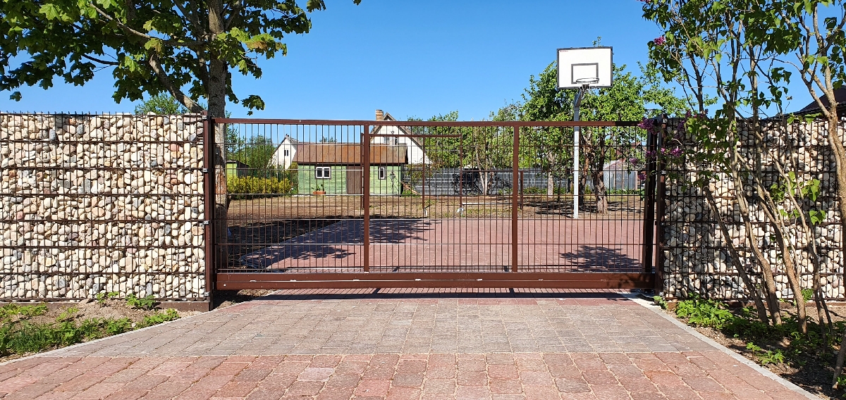 2D žogu paneļa bīdamie vārti ar gabioniem