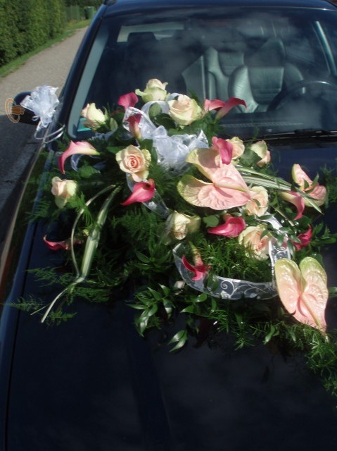 Dārgi ziedu pušķi Talsos