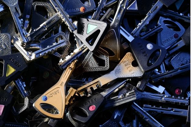 "Raed Lock" Atslēgu izgatavošana