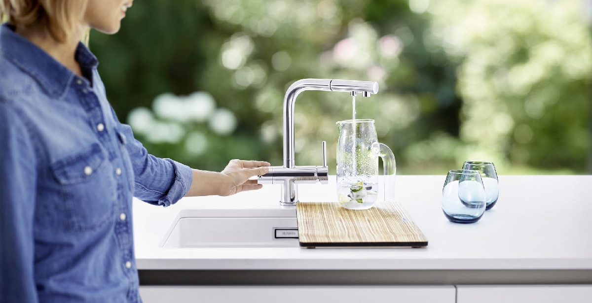 BLANCO izlietne, akmens masas izlietne, BLANCO jaucējkrāns, BLANCO FONTAS II, jaucējkrāns filtrētam ūdenim, pabūvējama izlietne, virtuves dēlītis, piederumi izlietnēm