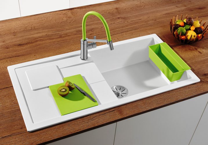 BLANCO izlietne, SILGRANIT, akmens masas izlietne, granīta izlietne,  balta izlietne, INFINO, INFINO sietiņš, izlietnes piederumi, BLANCO VIU-S, BLANCO jaucējkrāns, BLANCO SITY