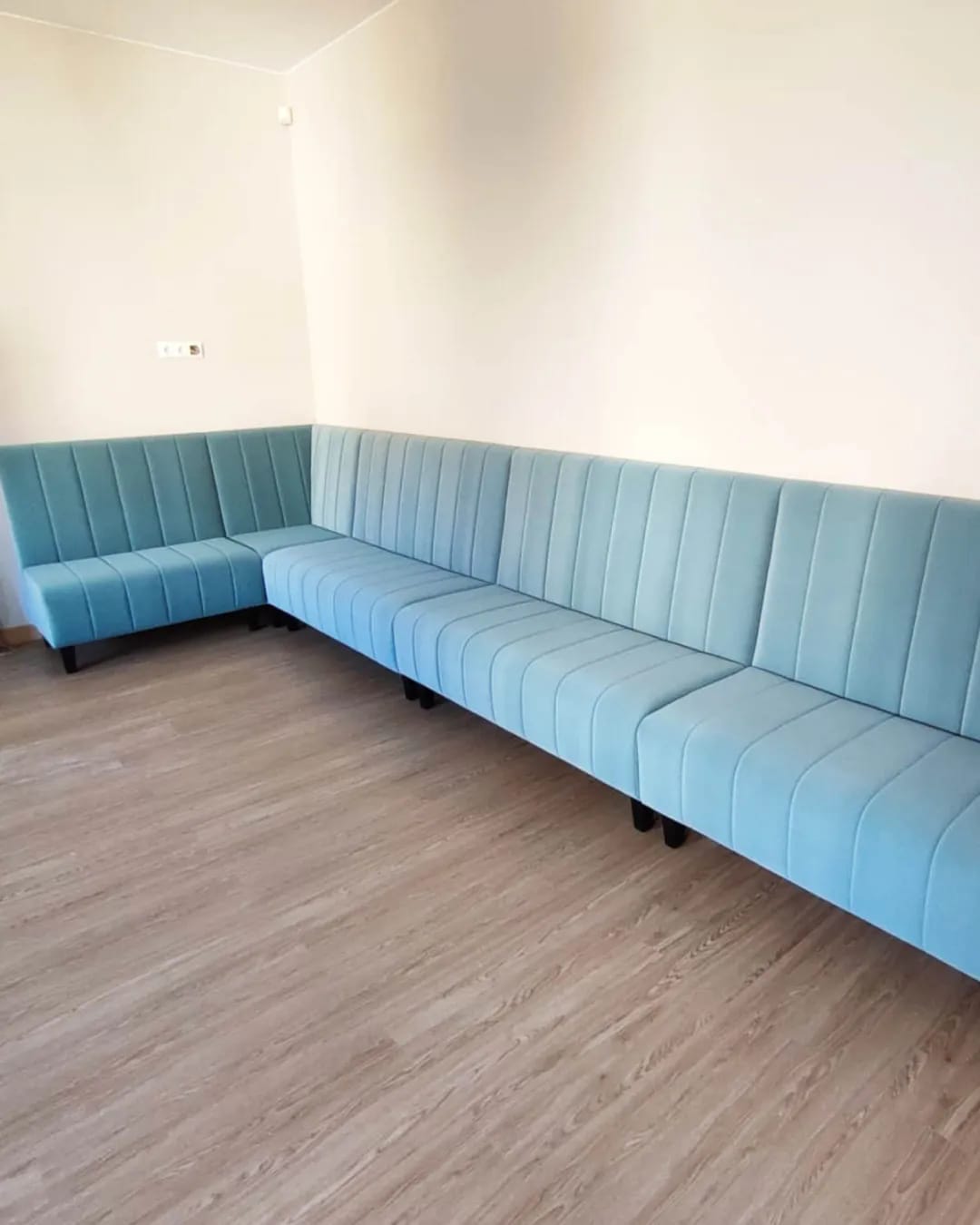 Dīvāns pēc individuāla projekta