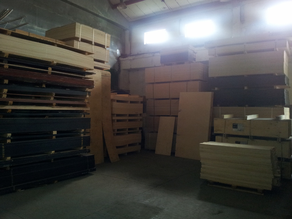 Plātņu materiālu tirdzniecība