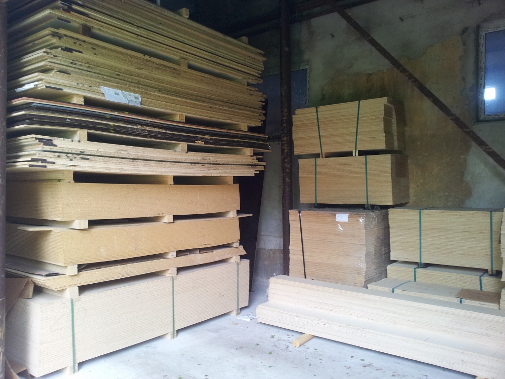 OSB tirdzniecība Rīgā