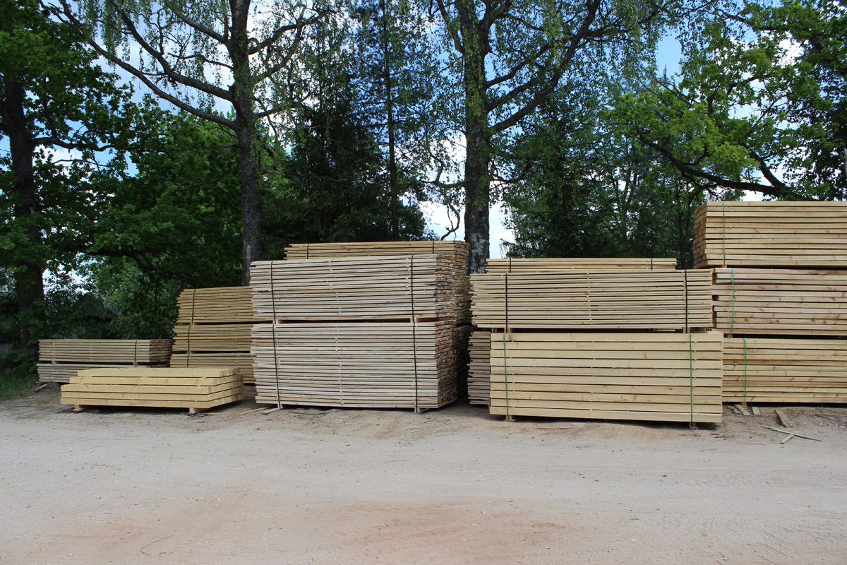 Kokmateriālu apstrāde