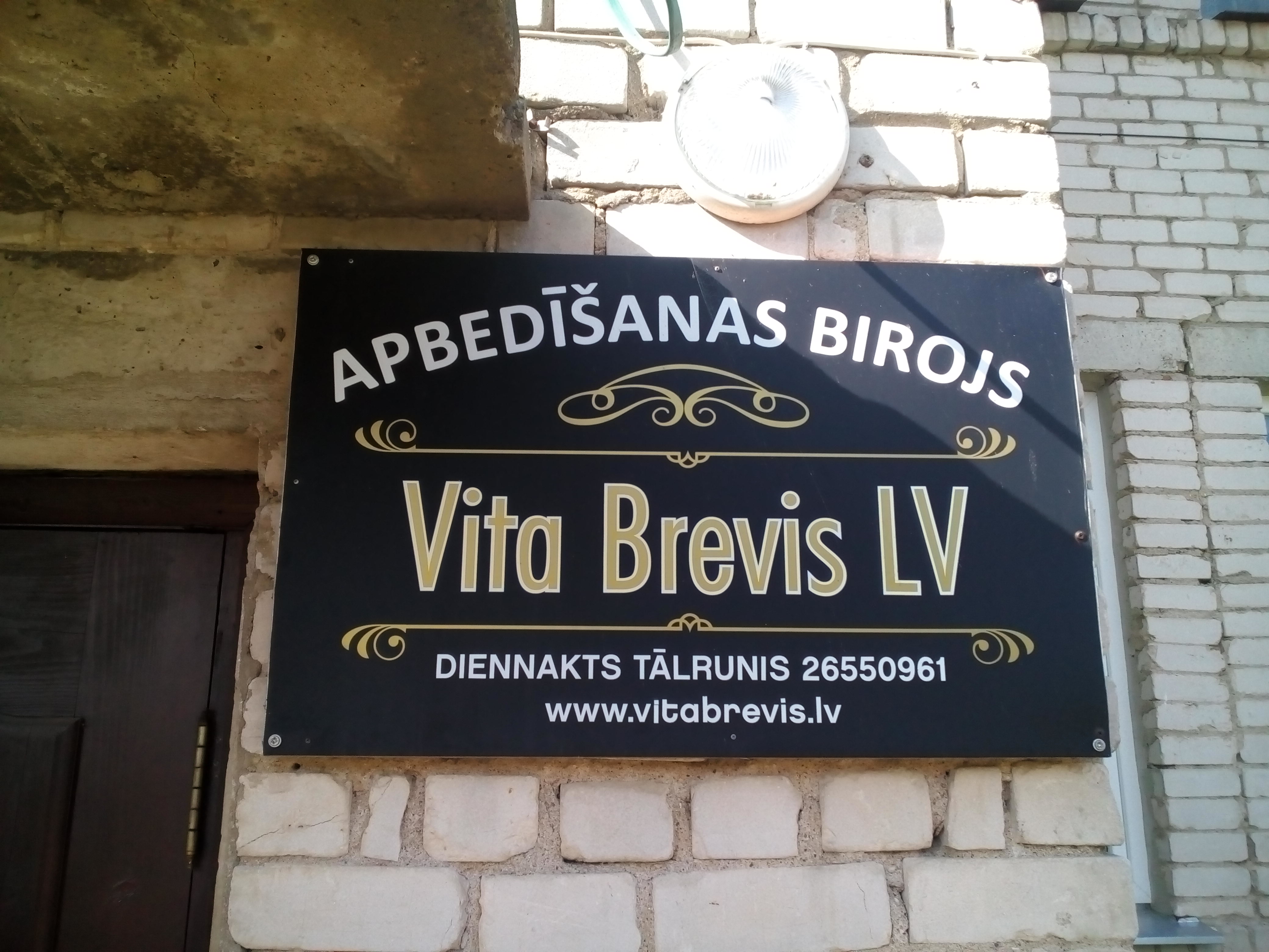 Apbedīšanas birojs Vita Brevis