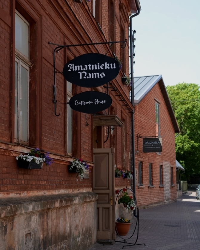 Liepājas amatnieku nams