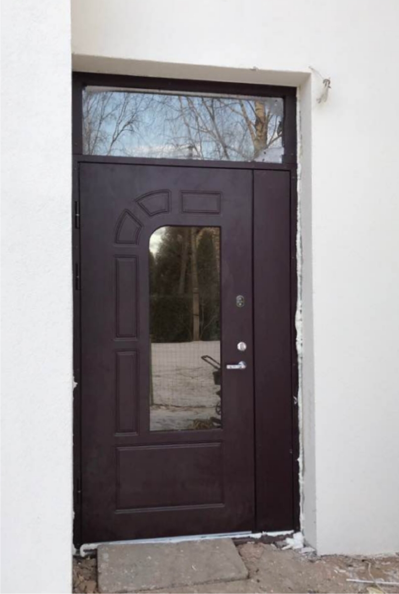 Metāla durvis ar stiklapaketi un MDF Daugavpils