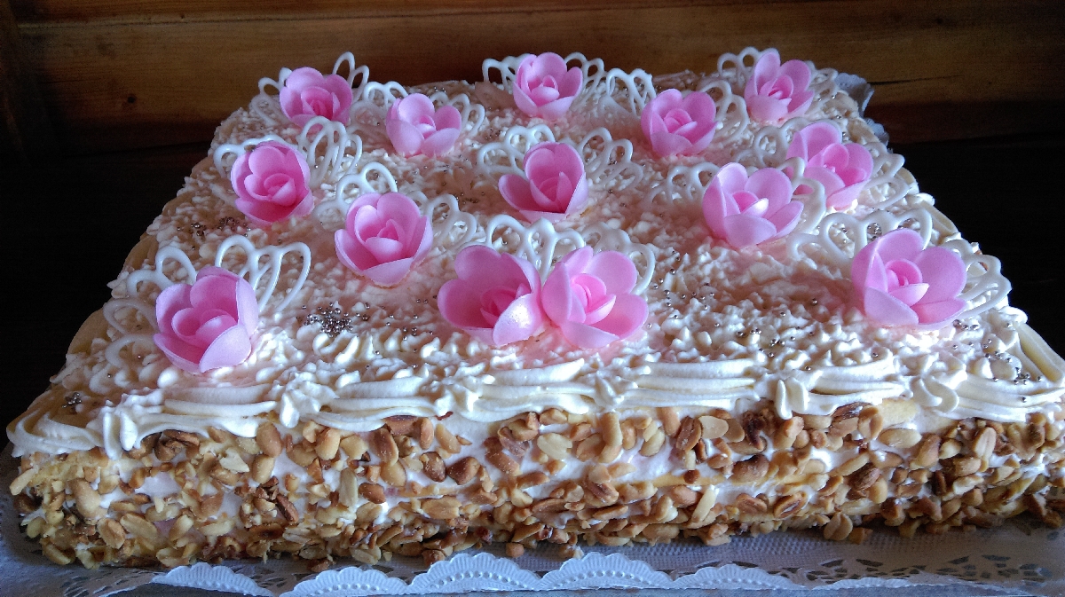 Tortes svinībām