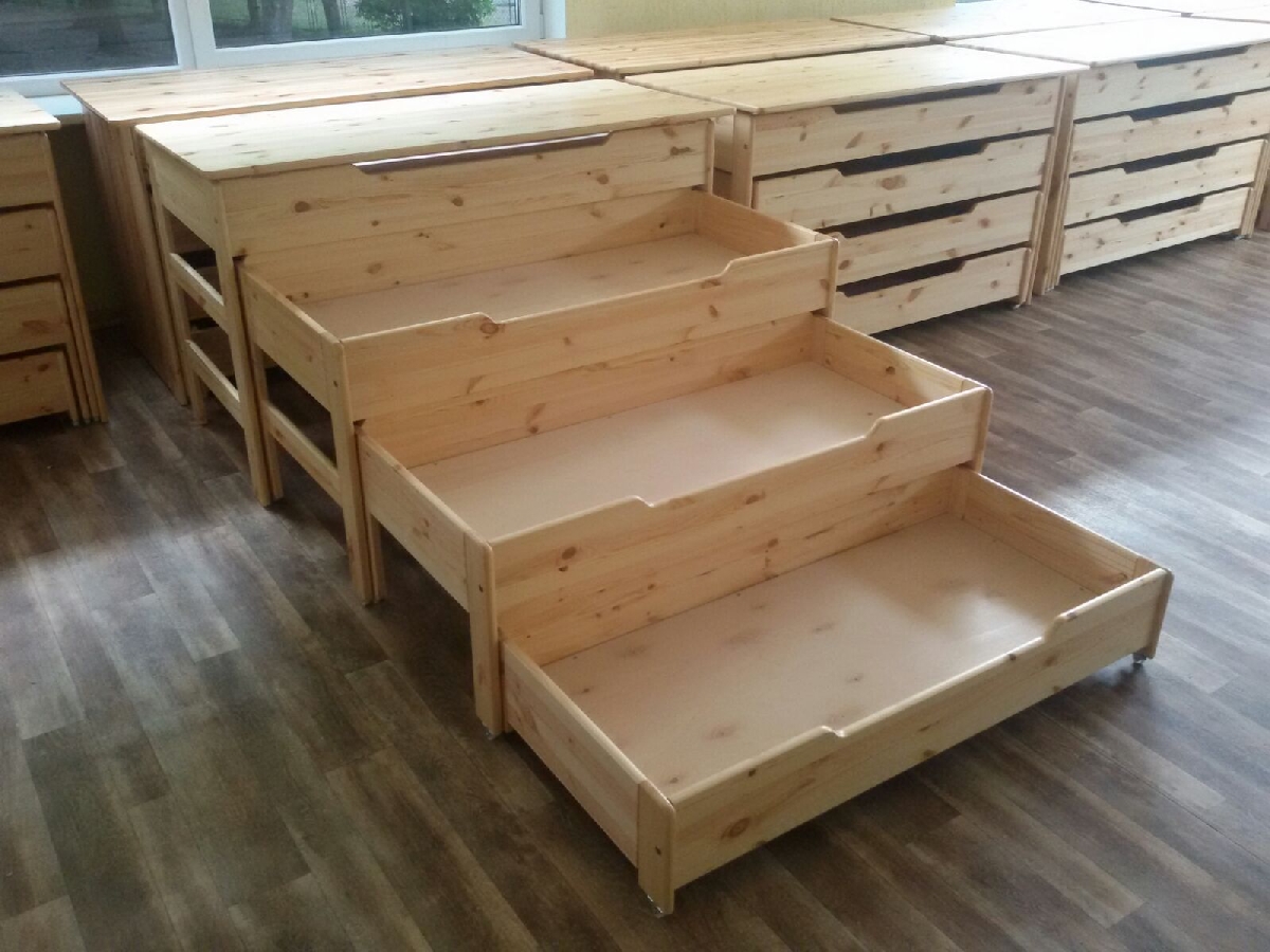 Izvelkamas bērnu gultas