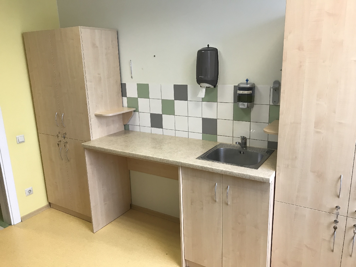 Mēbeles medicinas kabinetam