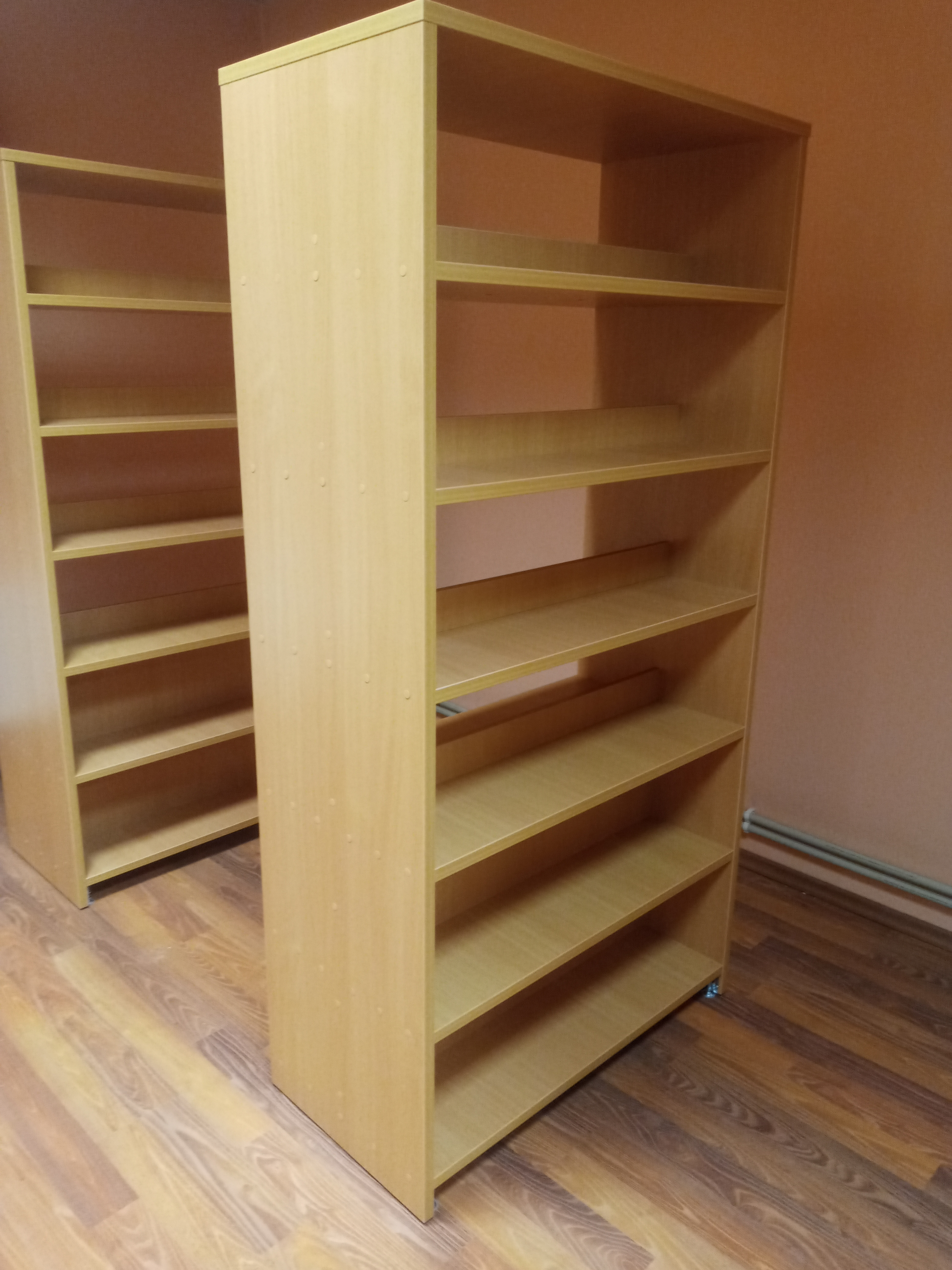 plaukti bibliotēkām