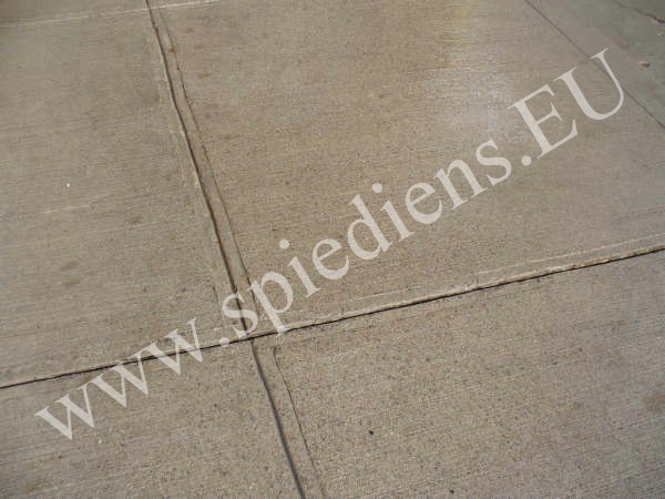 Betona grīda pēc tīrīšanas