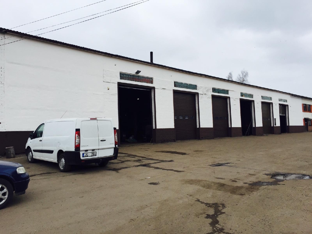 Kravas autototransporta apkope un remonts