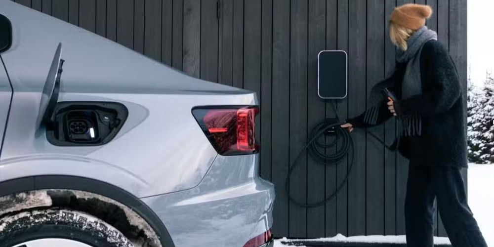 Elektriskā uzlāde automašīnām
