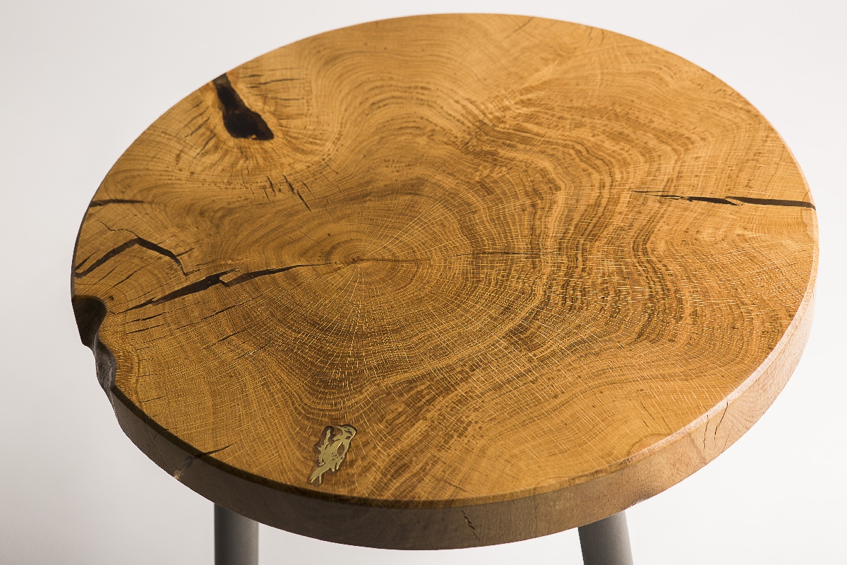 Dizaina soli un citas mēbeles