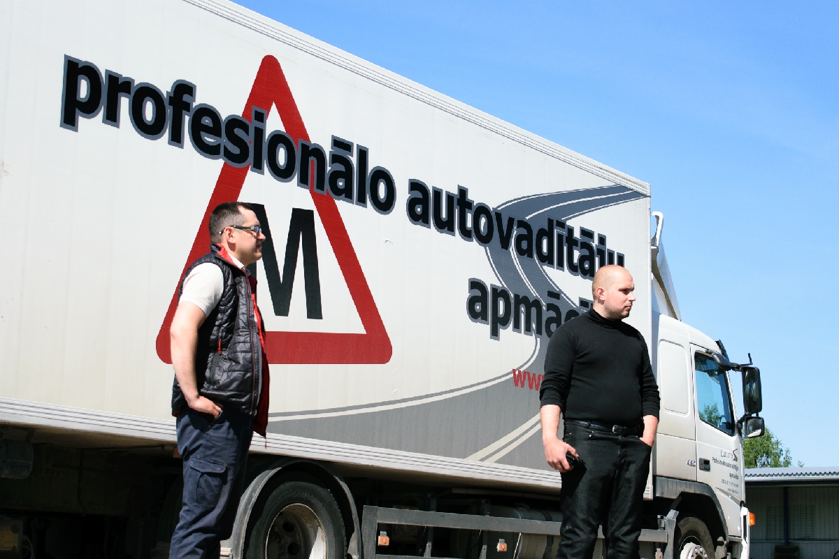 Profesionālo autovadītāju apmācība