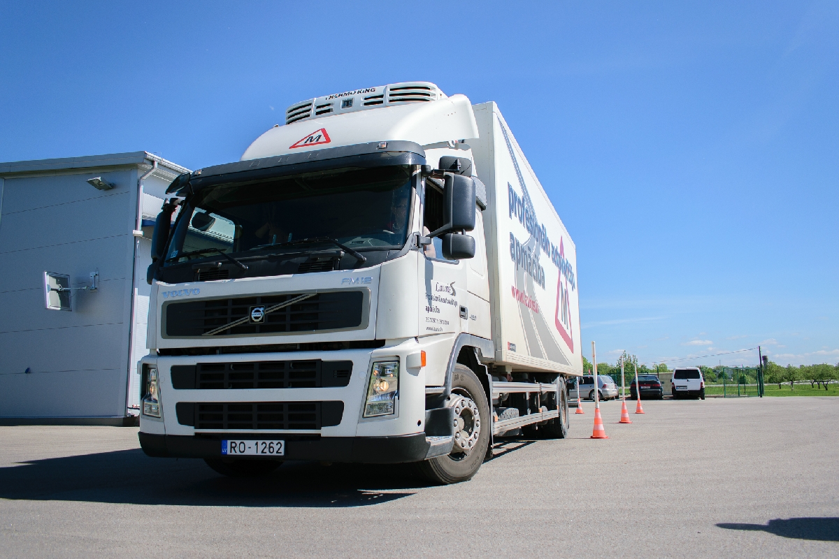 Kravas auto vadītāju apmācības