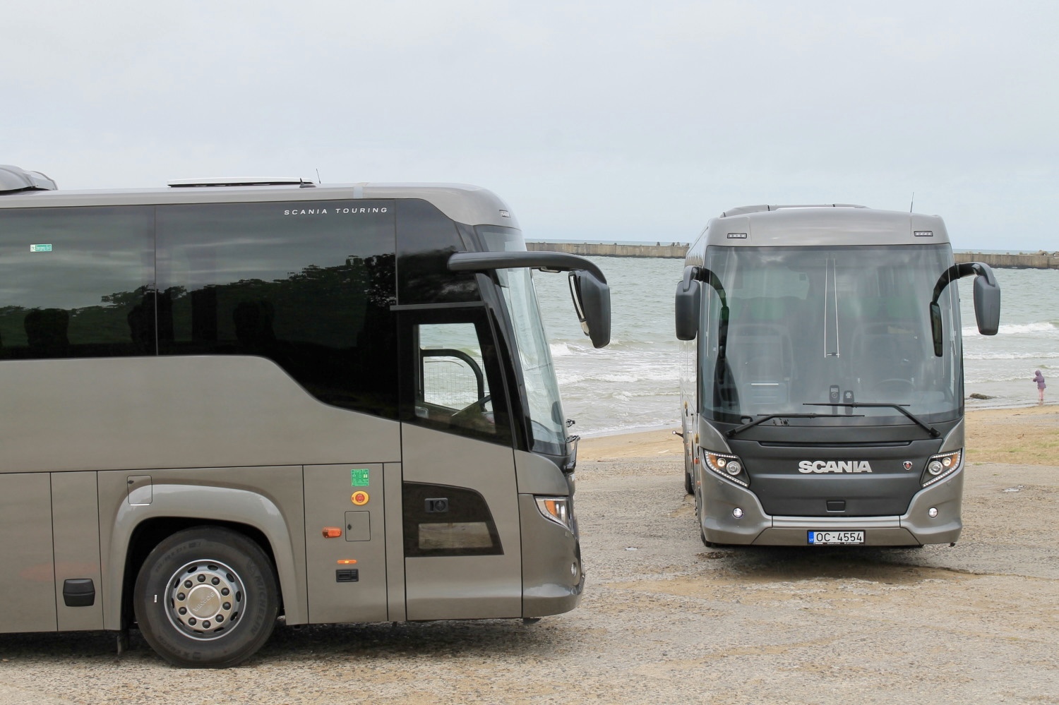 Autobusu noma ar šoferi