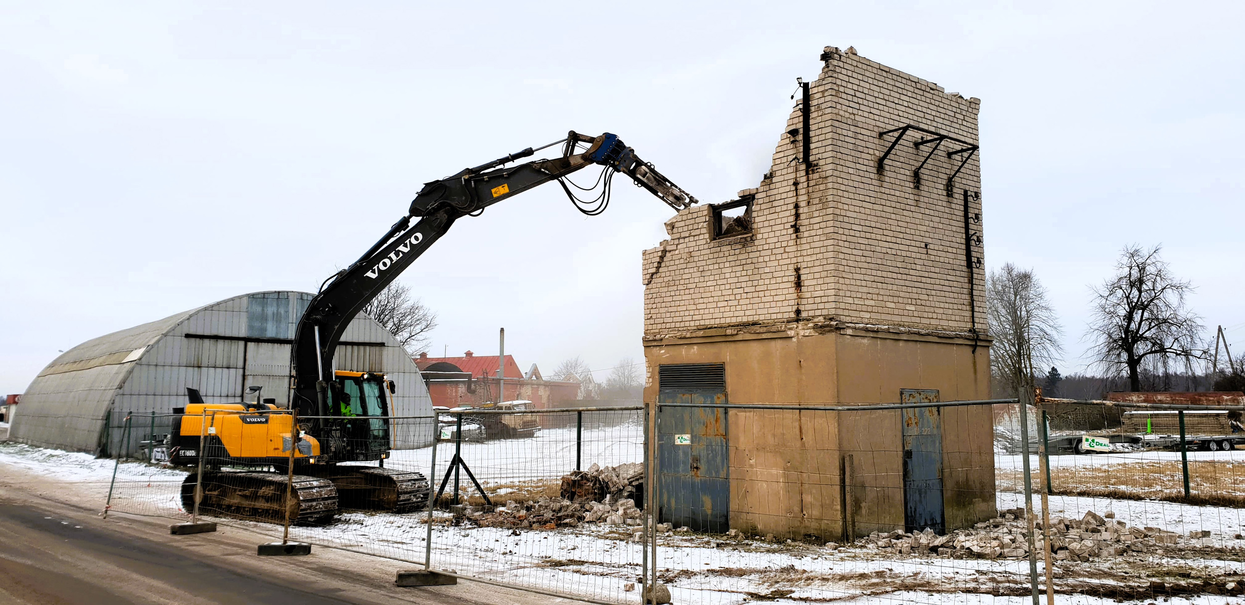 EkoDeal tehnikas parks nodrošina efektīvu un videi draudzīgu būvgružu apsaimniekošanu.