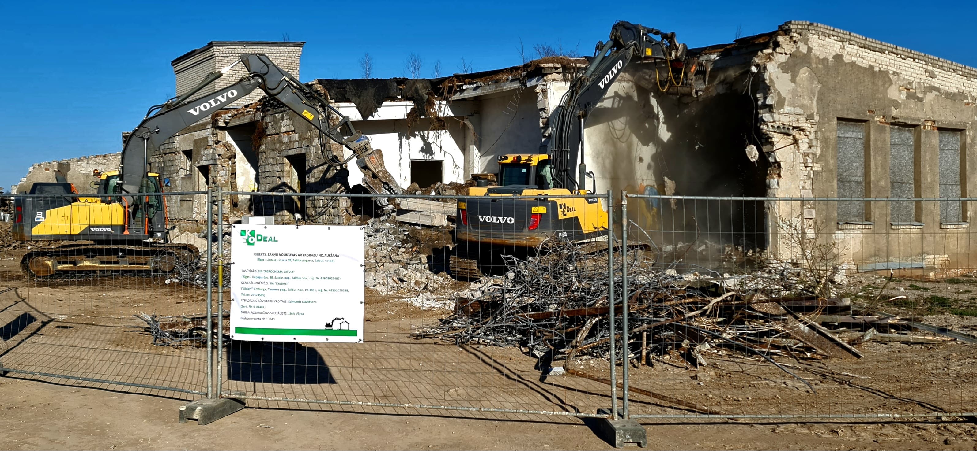 EkoDeal profesionāli veic ēku demontāžu, nodrošinot drošu un kontrolētu būvju nojaukšanu.
